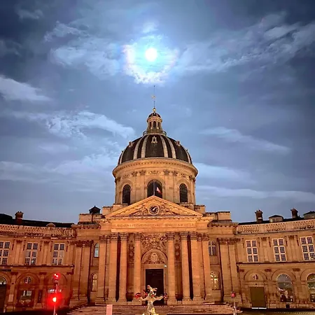 Appartamento Lovely 10 Min Walk To Louvre 3 Persons Parigi